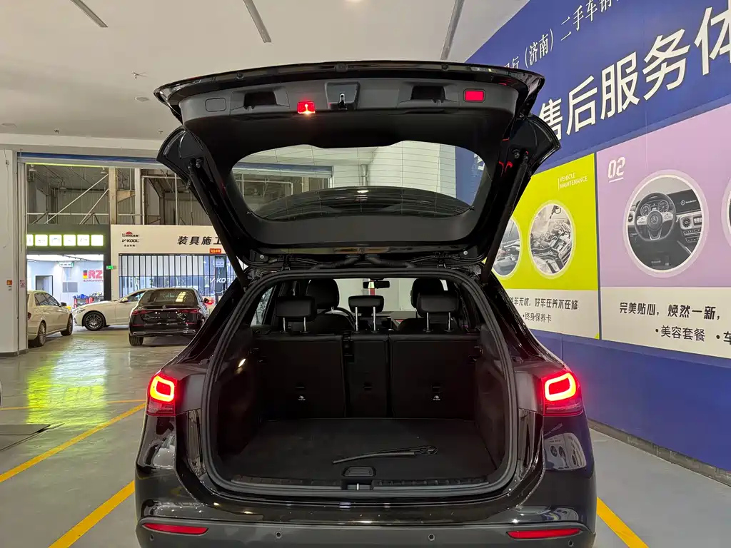 MERCEDES BENZ GLA 2022