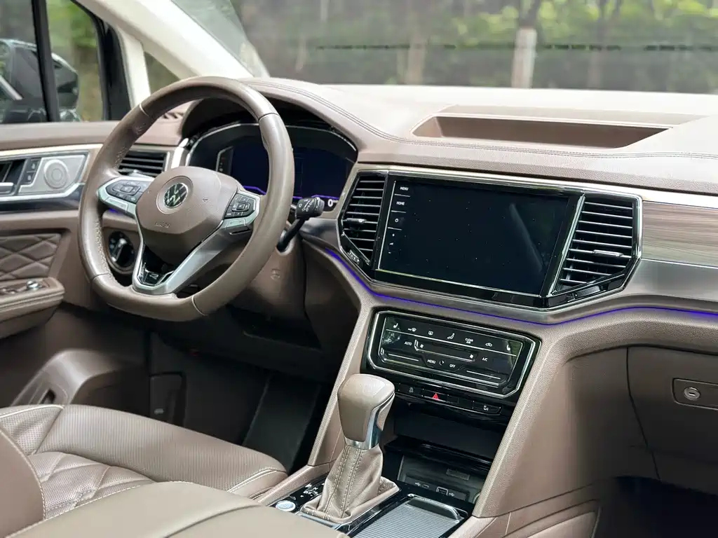 VOLKSWAGEN VILORAN 2020