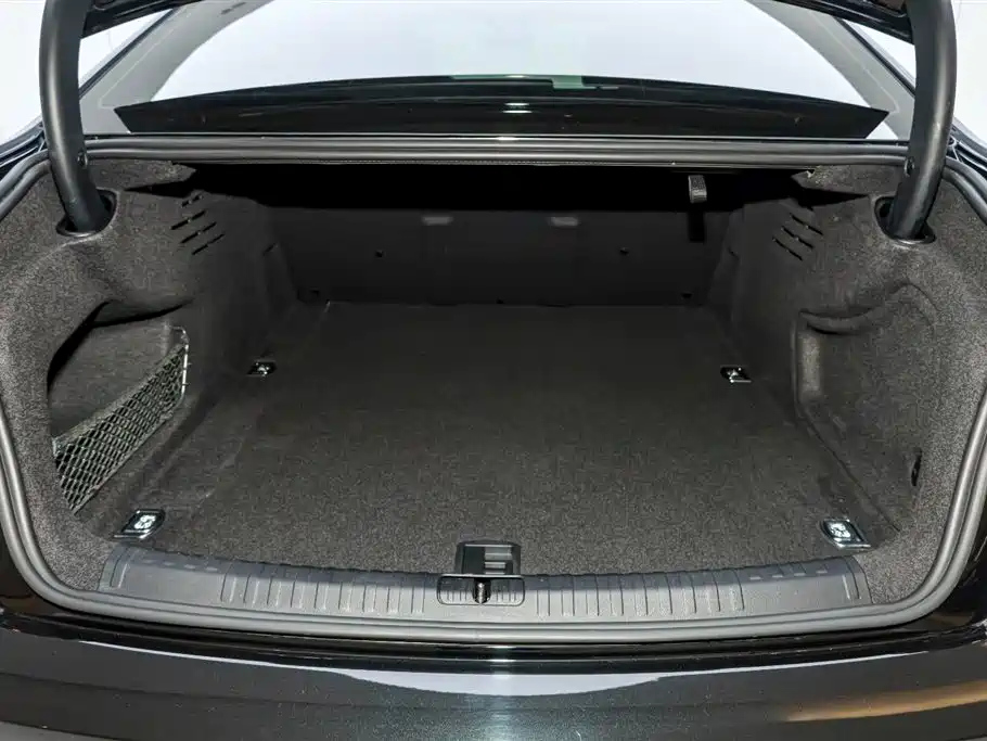AUDI A6L 2023