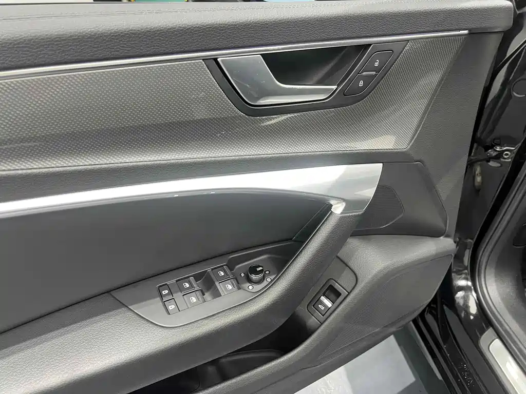 AUDI A6L 2021