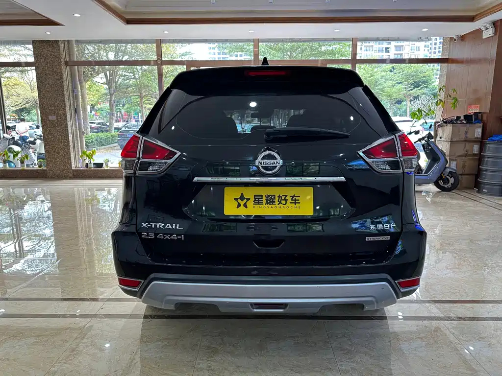 NISSAN X-TRAIL 2019