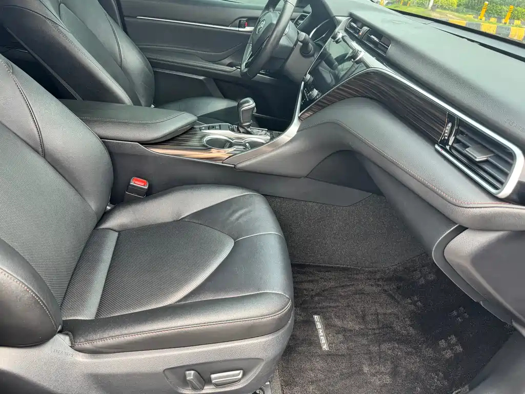 TOYOTA CAMRY 2021