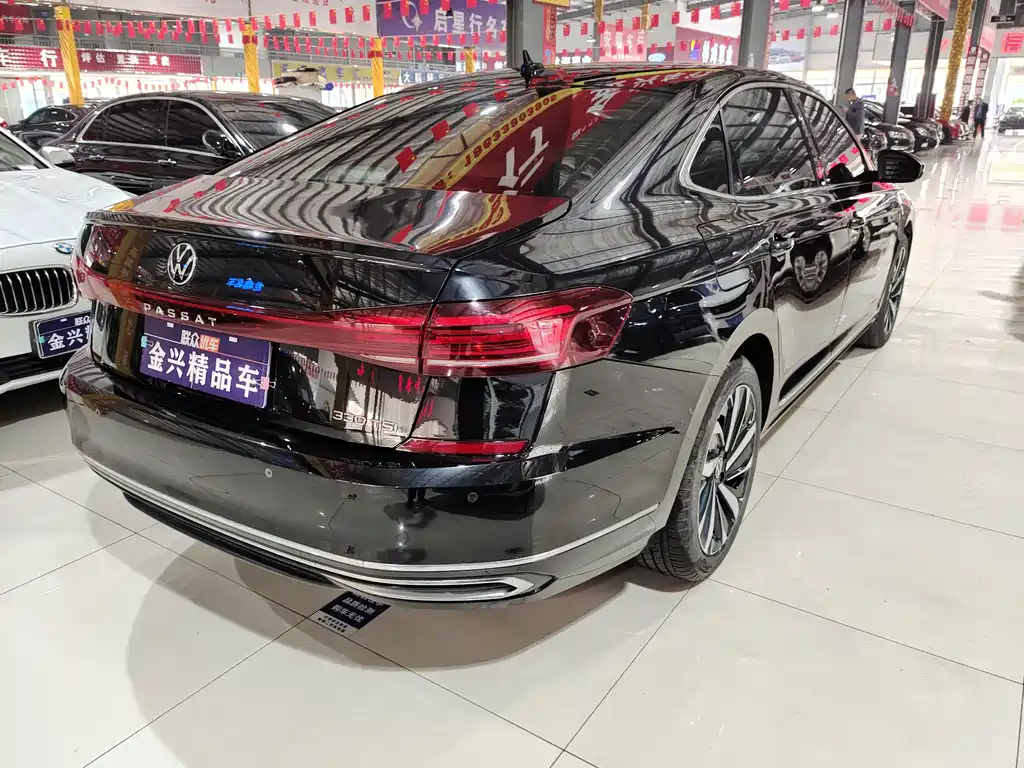 VOLKSWAGEN PASSAT 2022