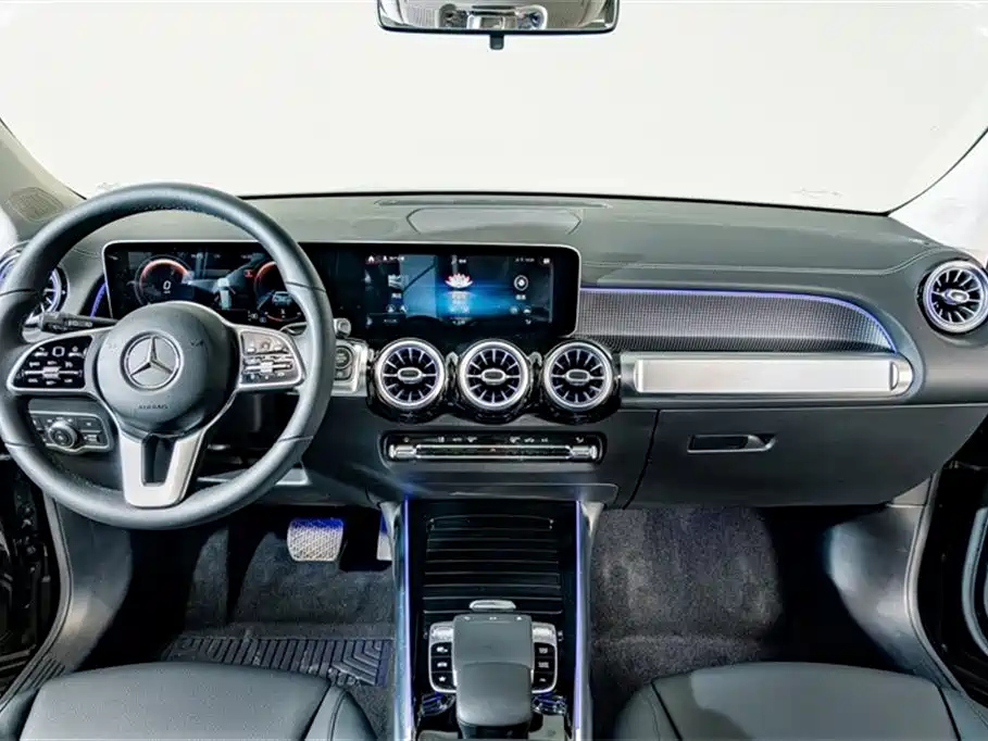 MERCEDES BENZ GLB 2020