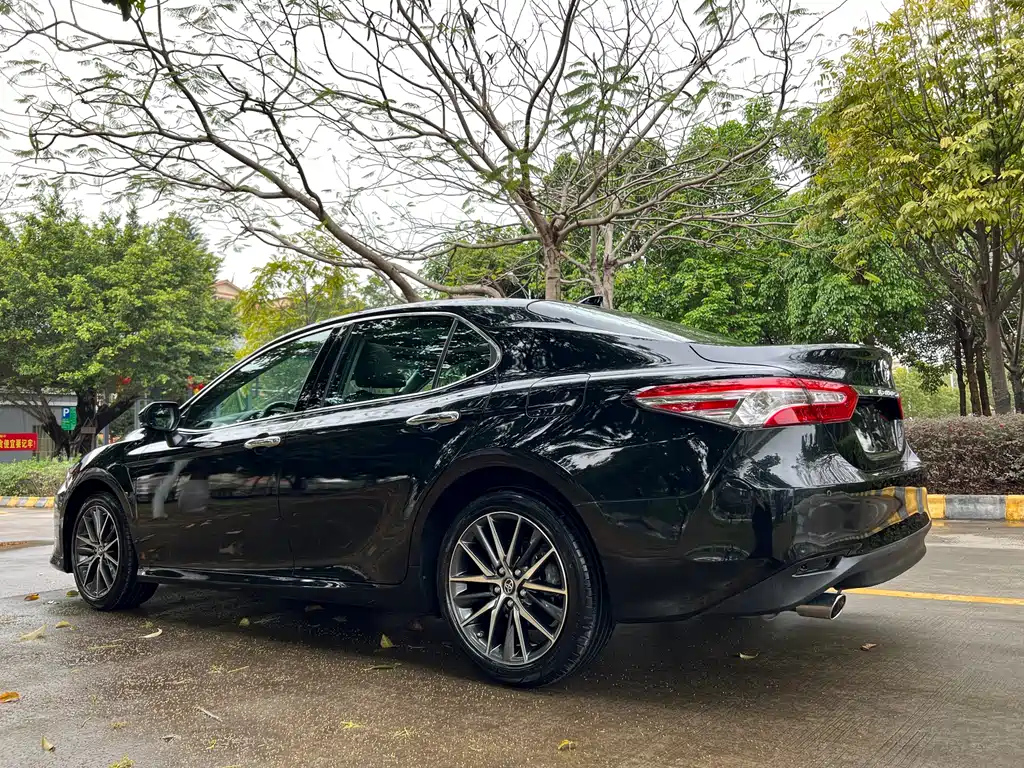 TOYOTA CAMRY 2021