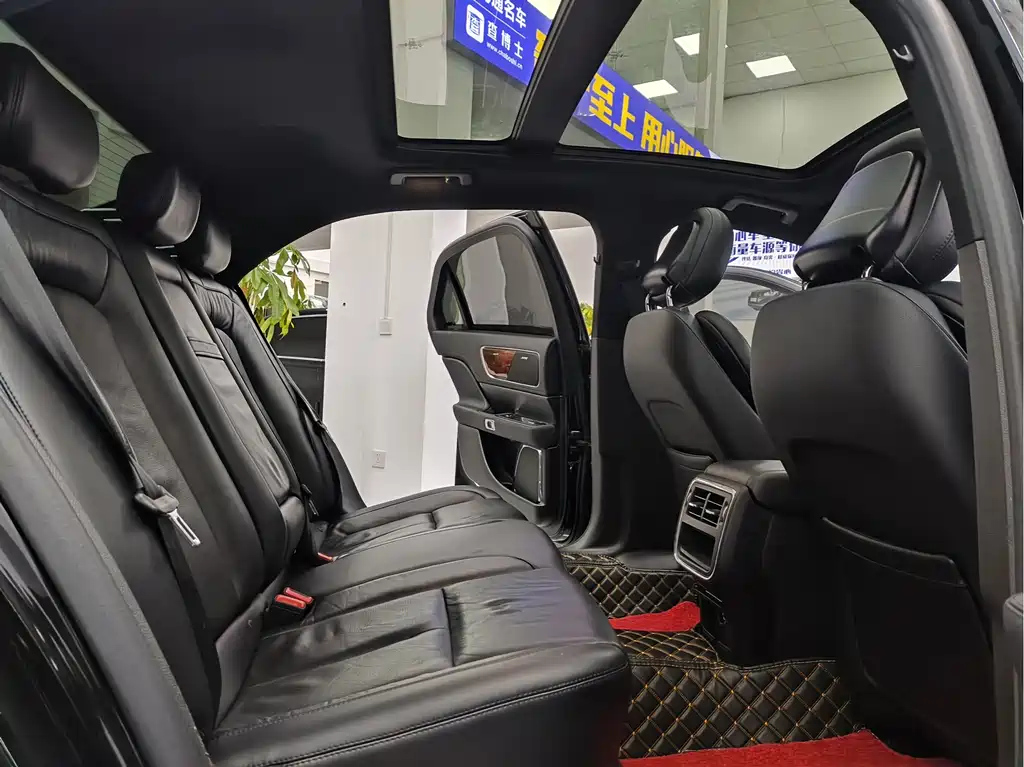 LINCOLN CONTINENTAL 2021