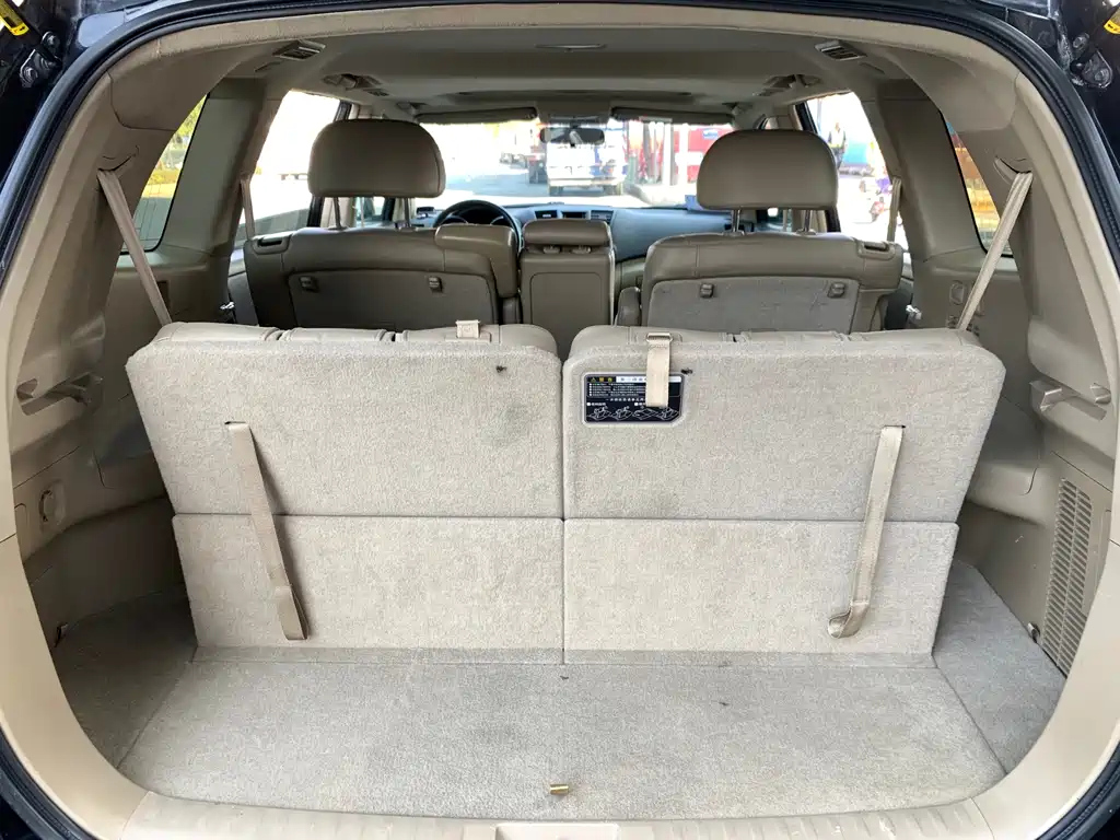 TOYOTA HIGHLANDER 2013