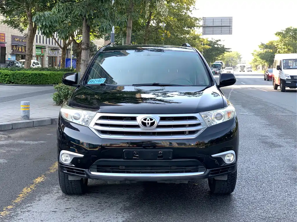 TOYOTA HIGHLANDER 2013