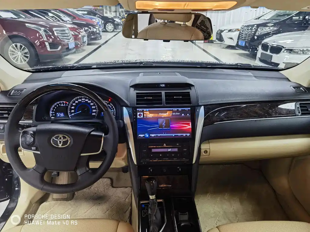 TOYOTA CAMRY 2017