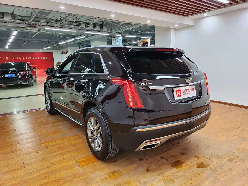 CADILLAC XT5 2020