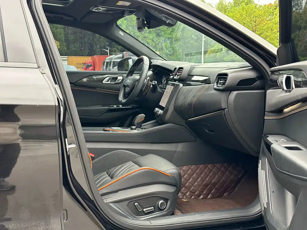 LYNK&CO 02 HATCHBACK 2021