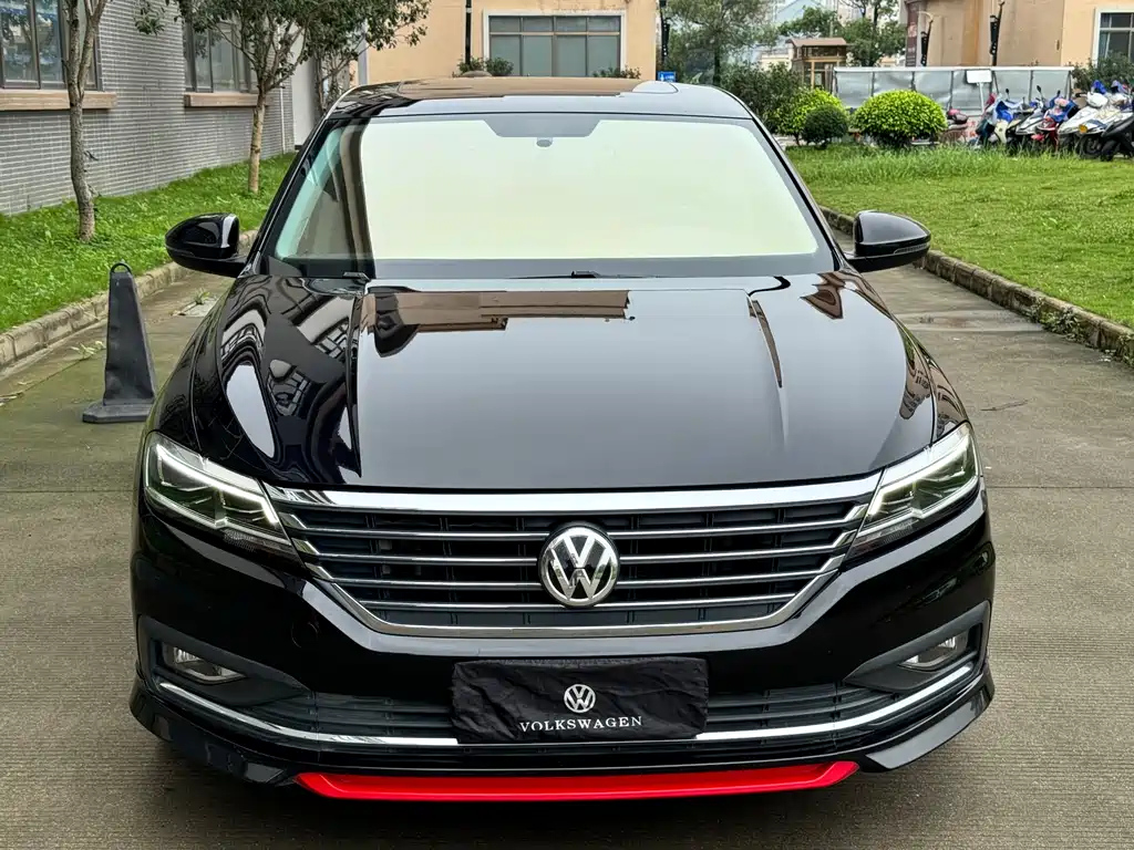 VOLKSWAGEN LAVIDA 2019