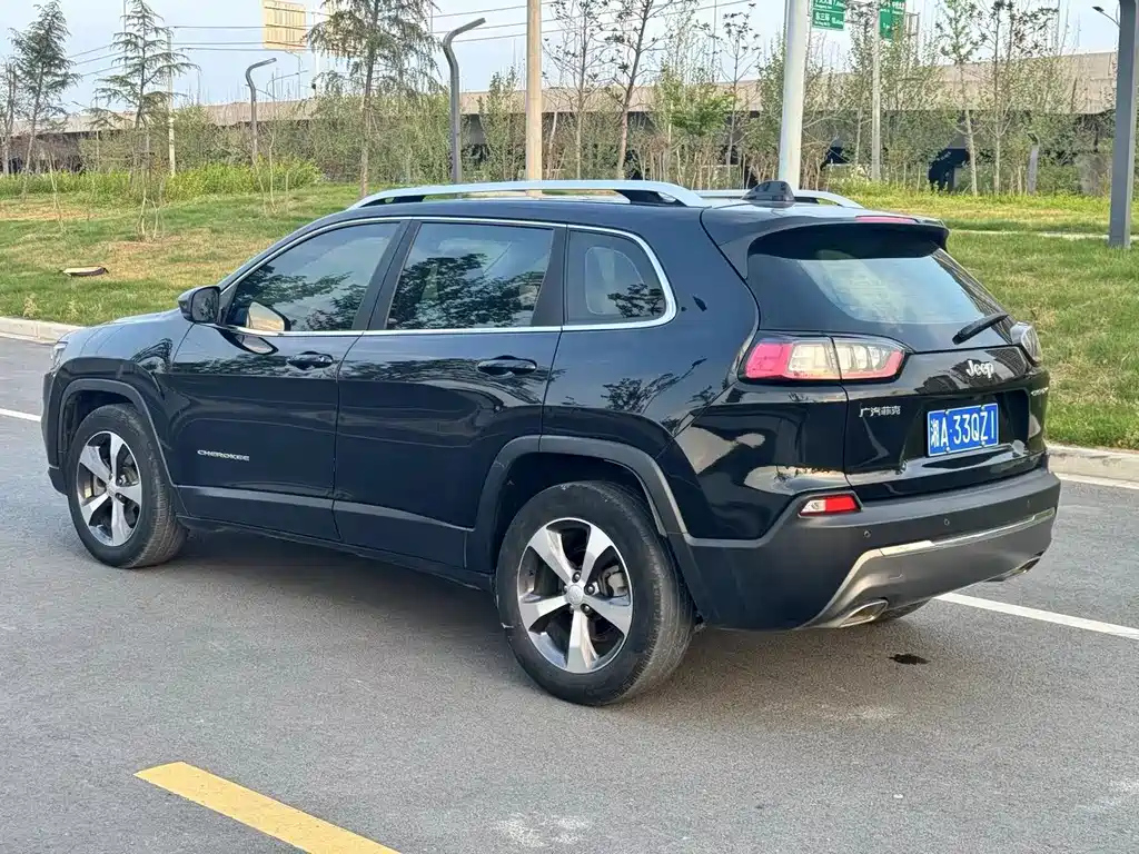 JEEP CHEROKEE 2021