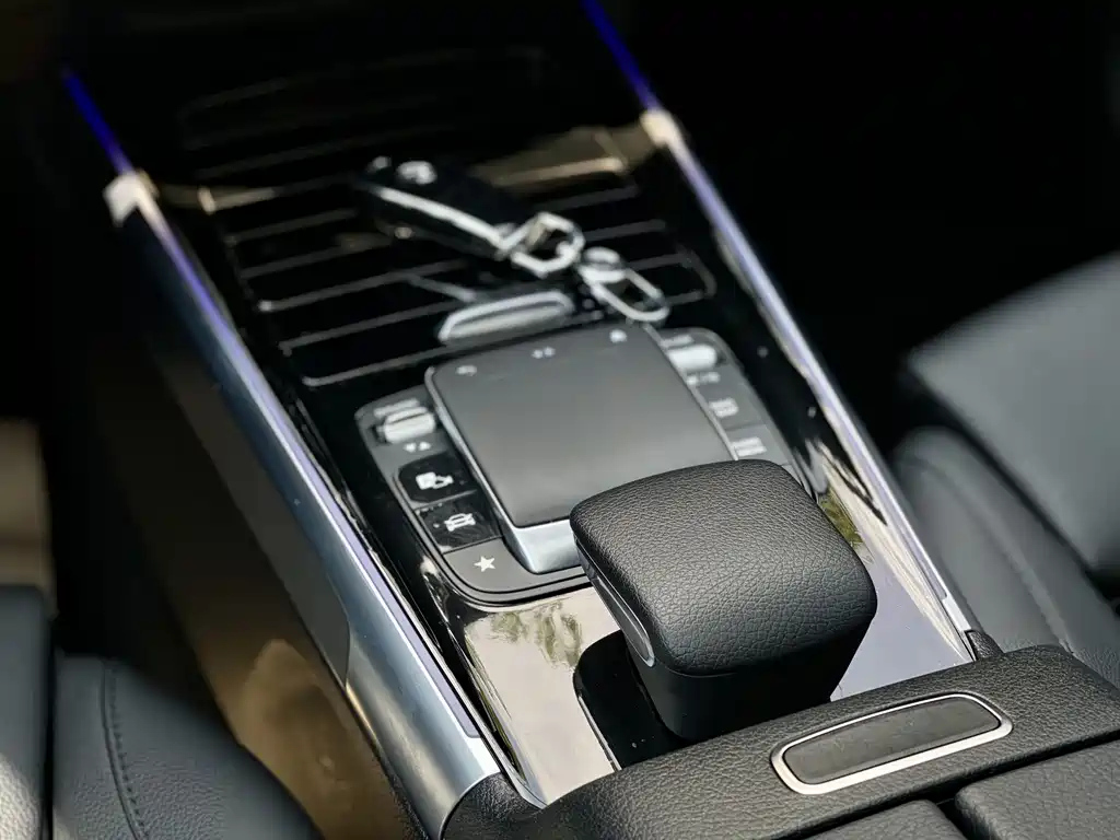 MERCEDES BENZ GLB 2022