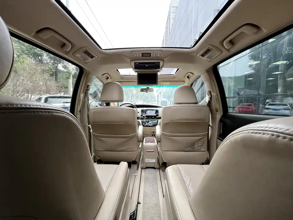 TOYOTA PREVIA 2015