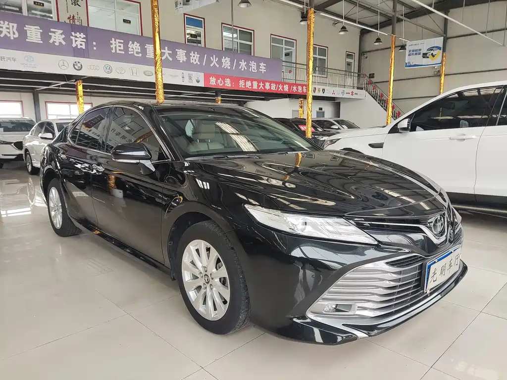 TOYOTA CAMRY 2019