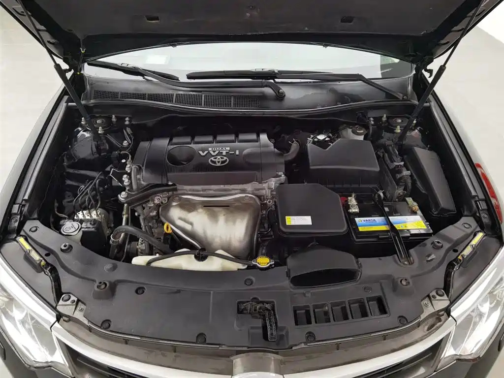TOYOTA CAMRY 2016