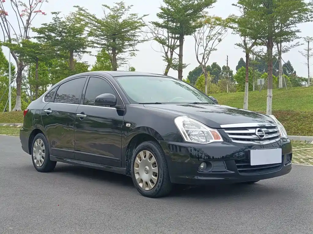 NISSAN SYLPHY 2015