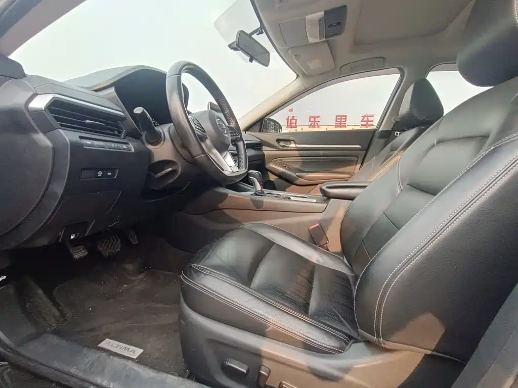 NISSAN TEANA 2020