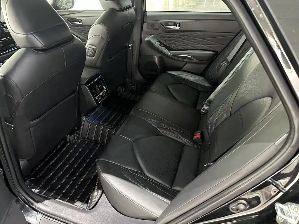 TOYOTA AVALON 2020