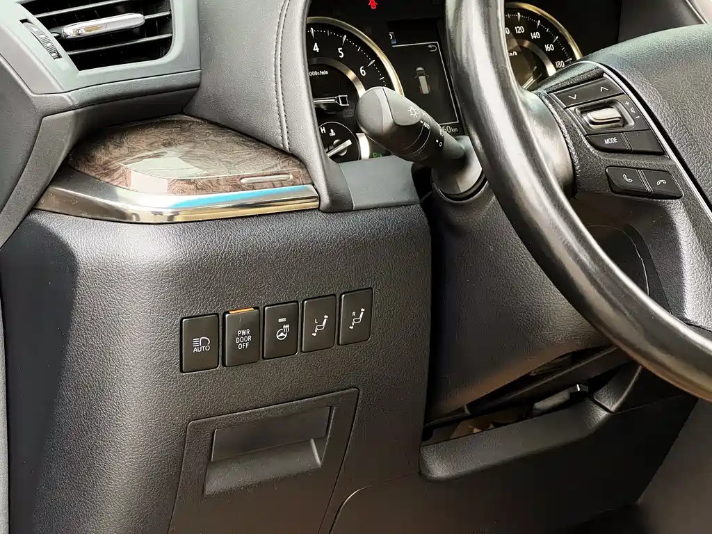 TOYOTA ALPHARD 2019