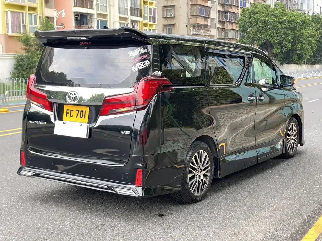 TOYOTA ALPHARD 2018