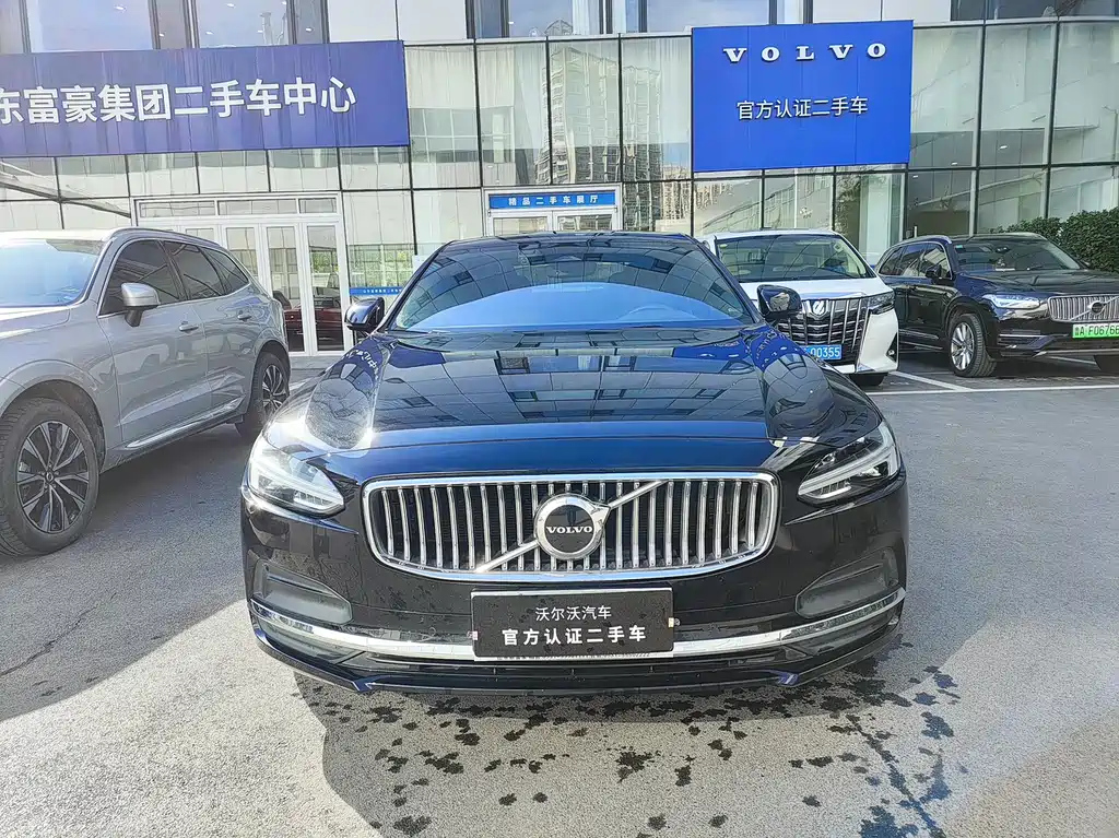 VOLVO S90 2022
