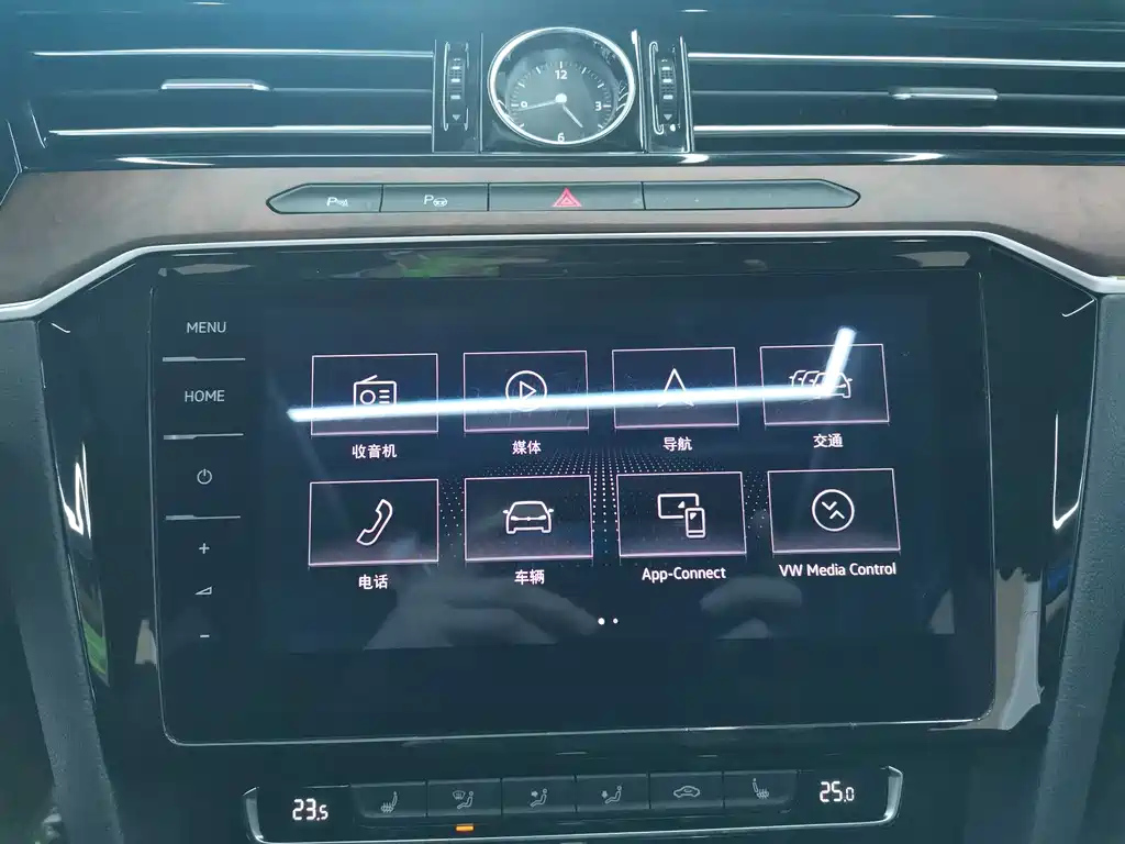 VOLKSWAGEN MAGOTAN 2020