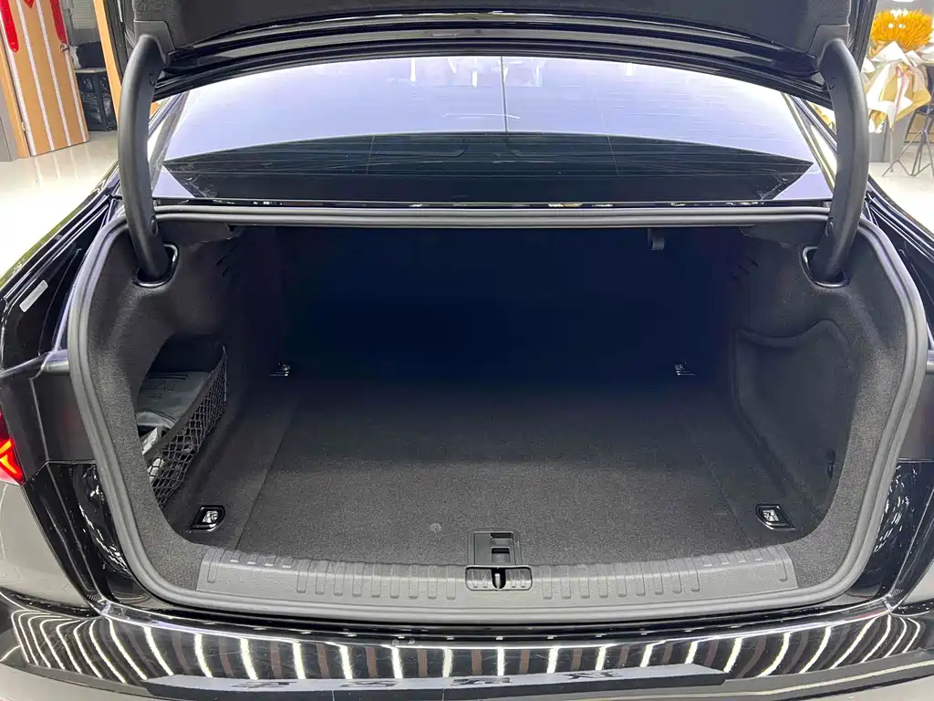AUDI A6L 2021
