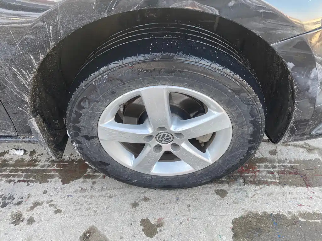 VOLKSWAGEN BORA 2011