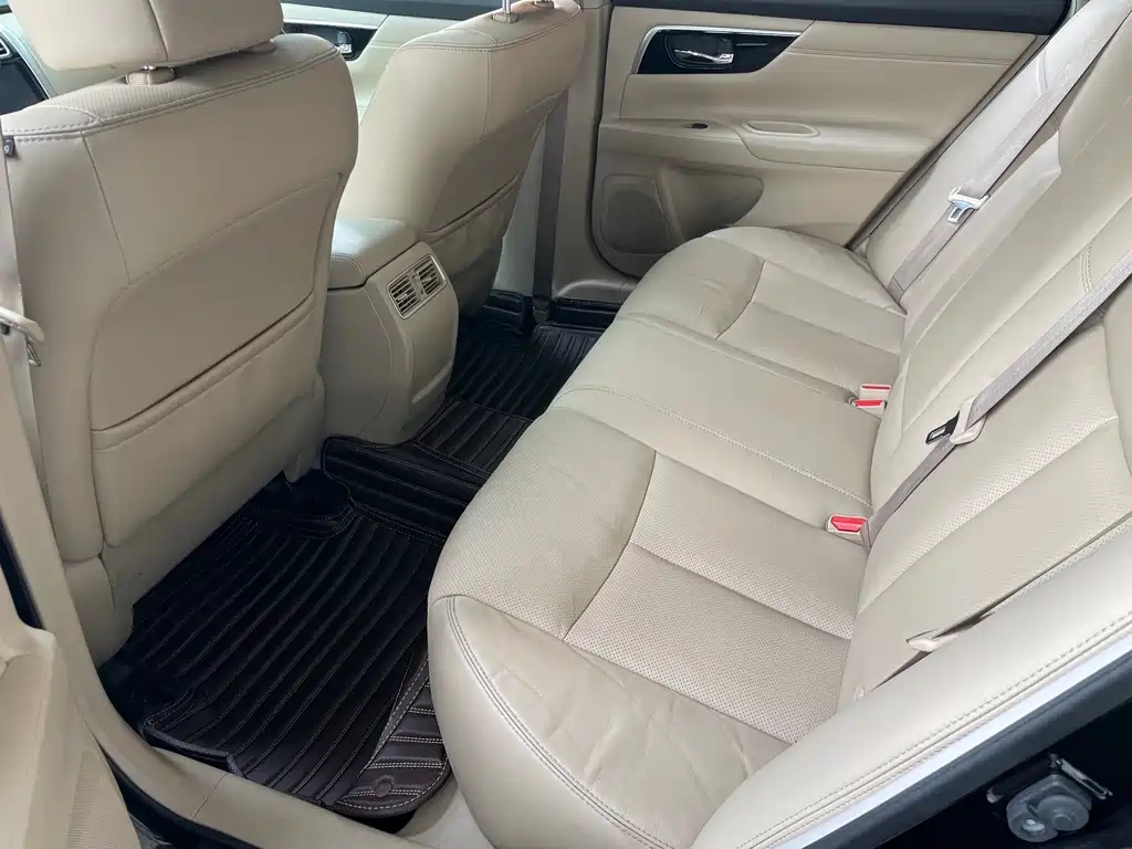 NISSAN TEANA 2018