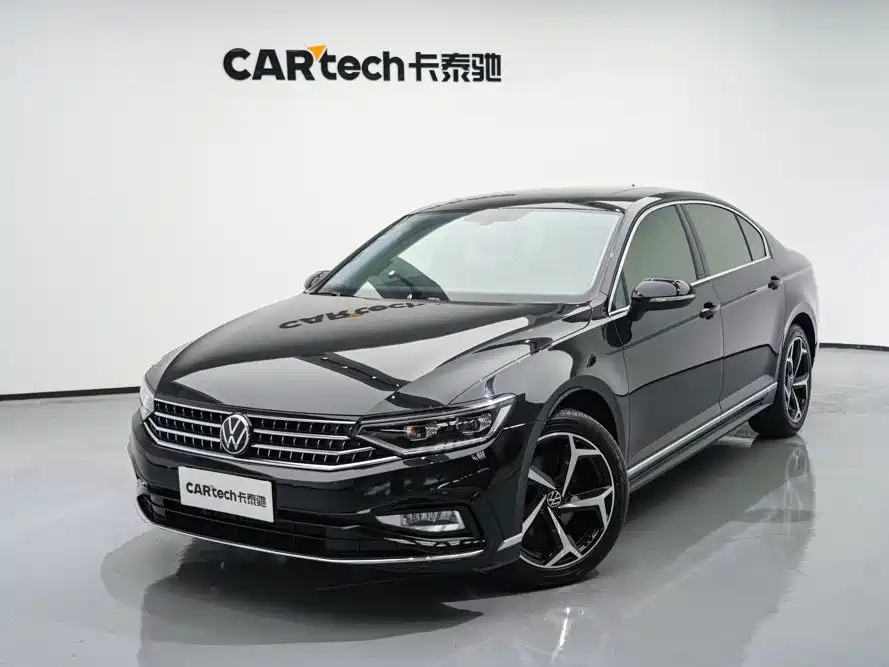 VOLKSWAGEN MAGOTAN 2023