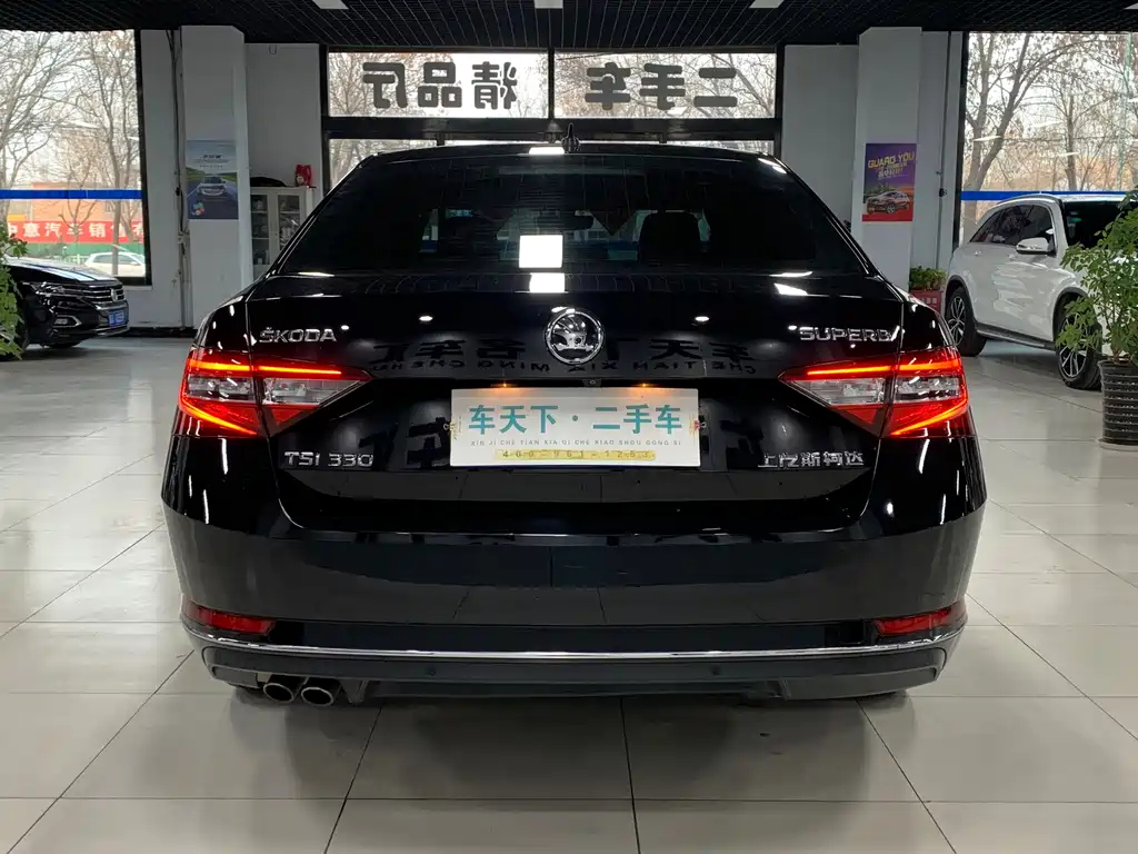 SKODA SUPERB 2017