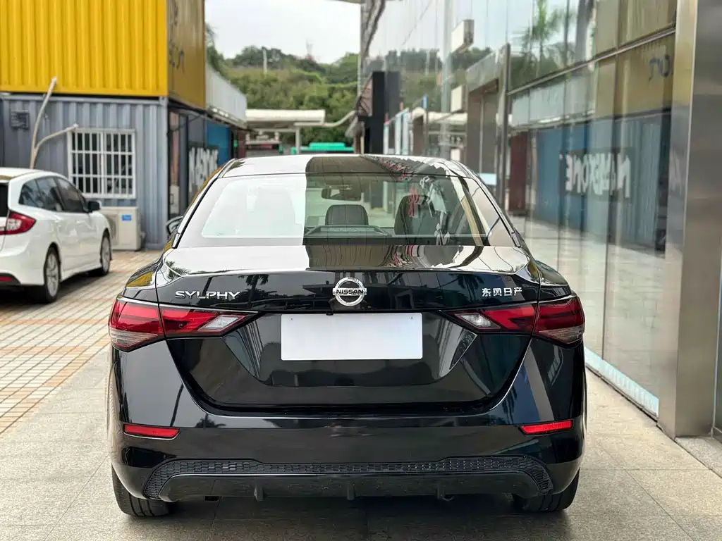 NISSAN SYLPHY 2023