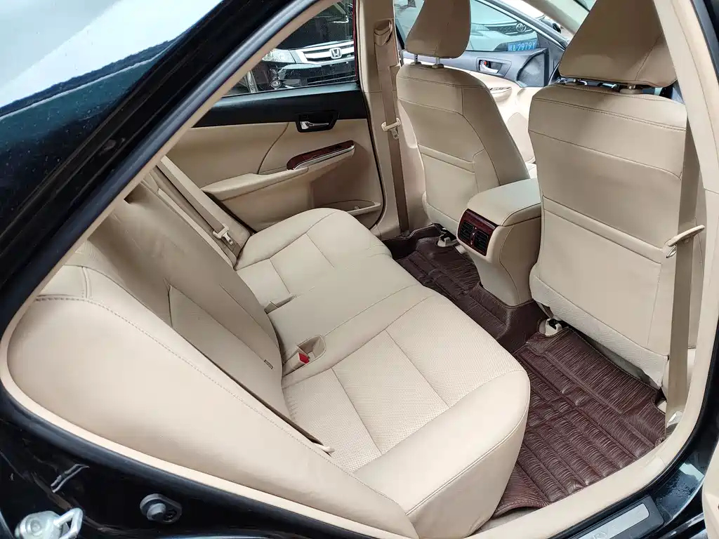 TOYOTA CAMRY 2013