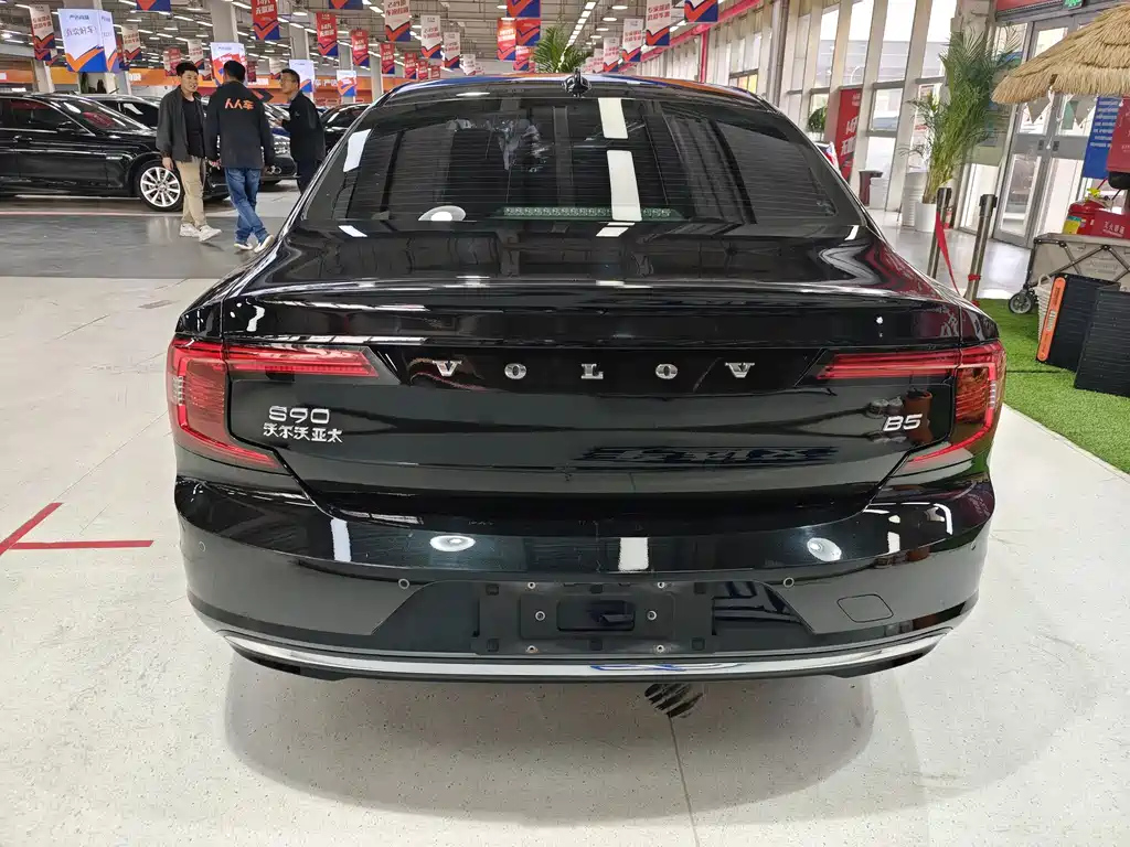 VOLVO S90 2020