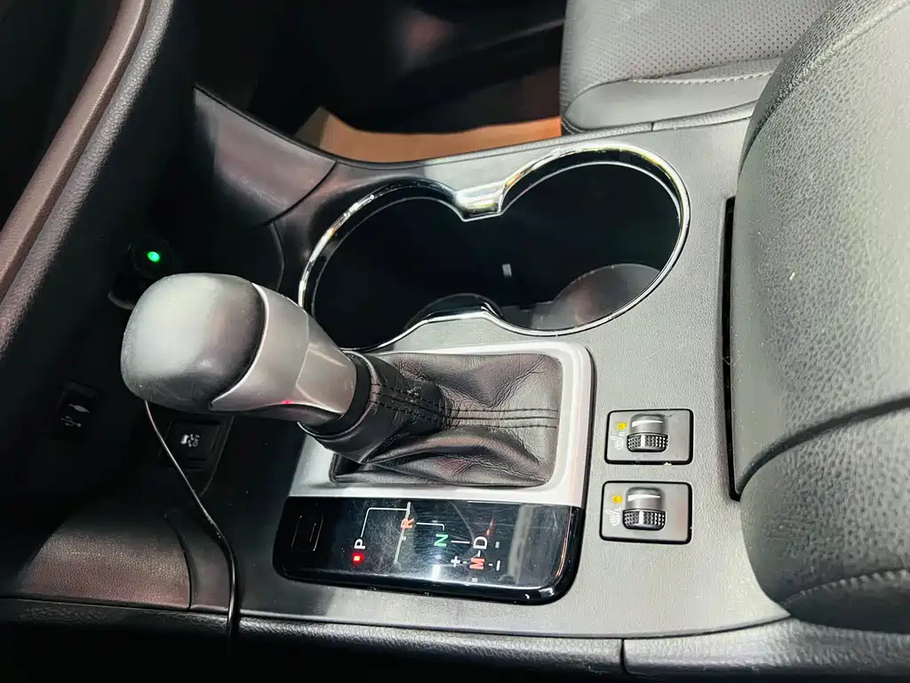 TOYOTA HIGHLANDER 2016