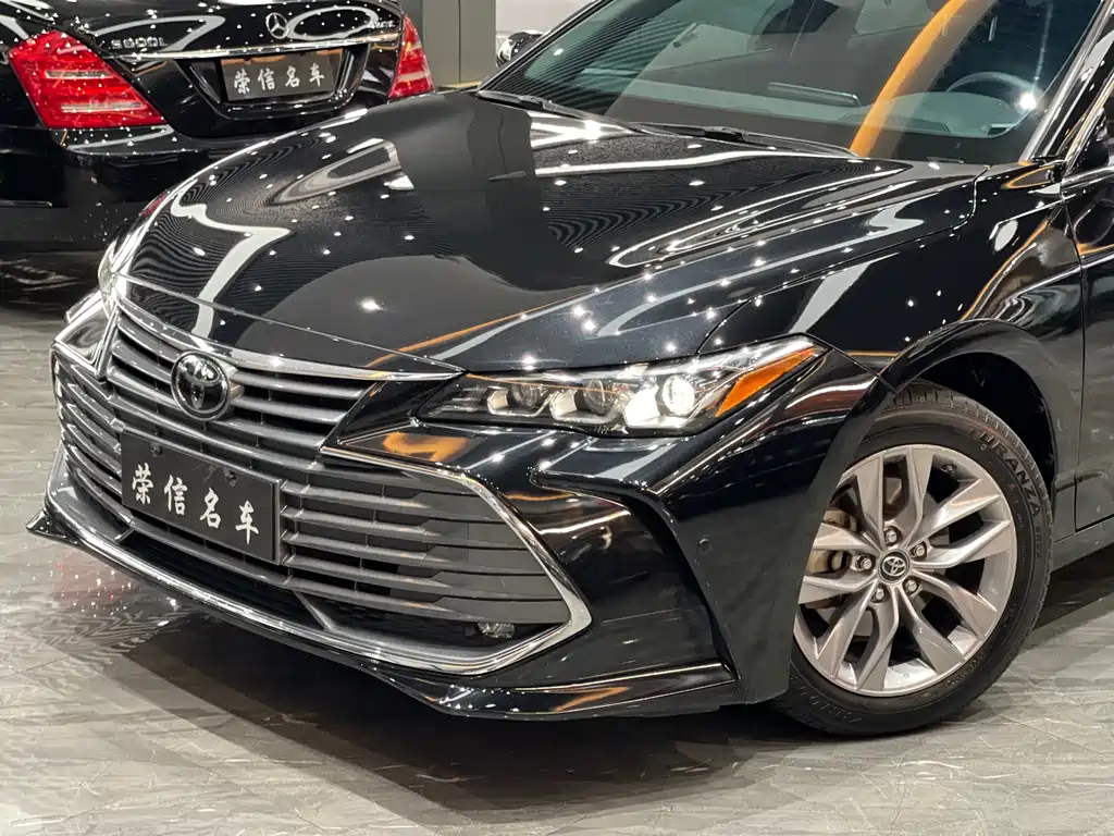 TOYOTA AVALON 2020