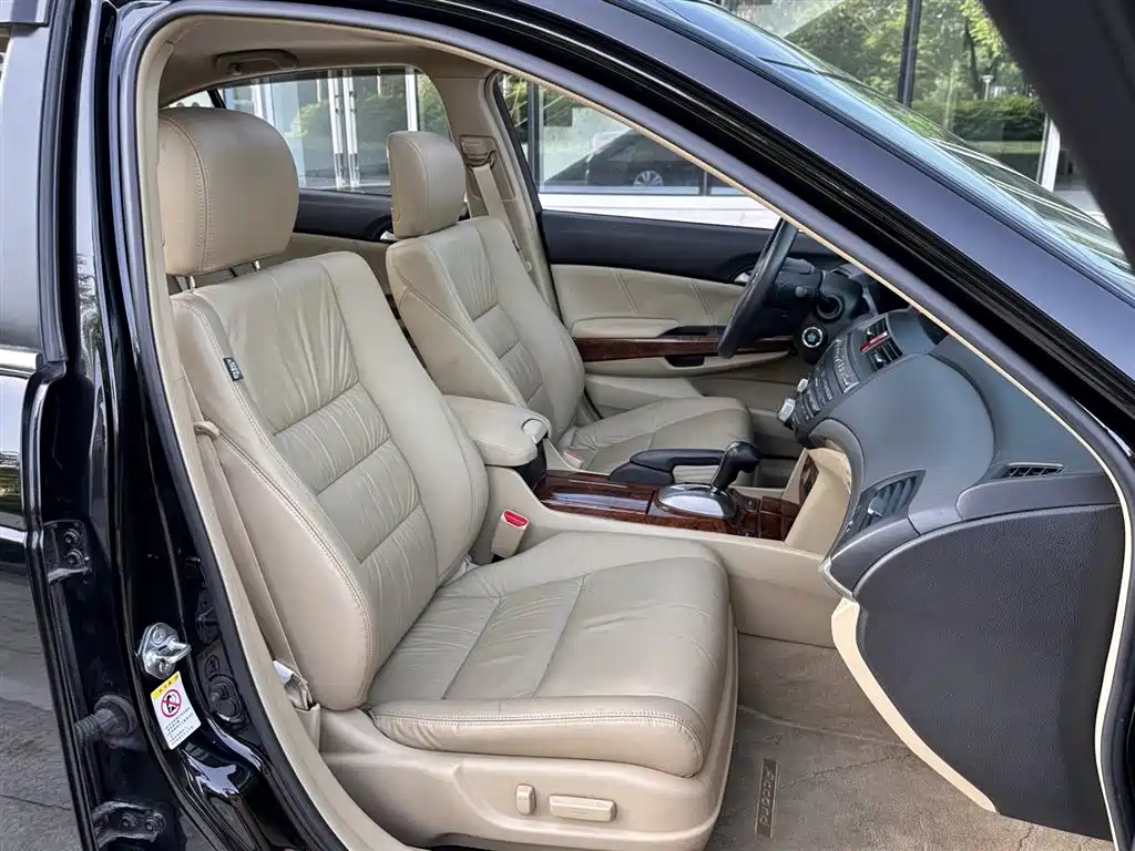 HONDA ACCORD 2011