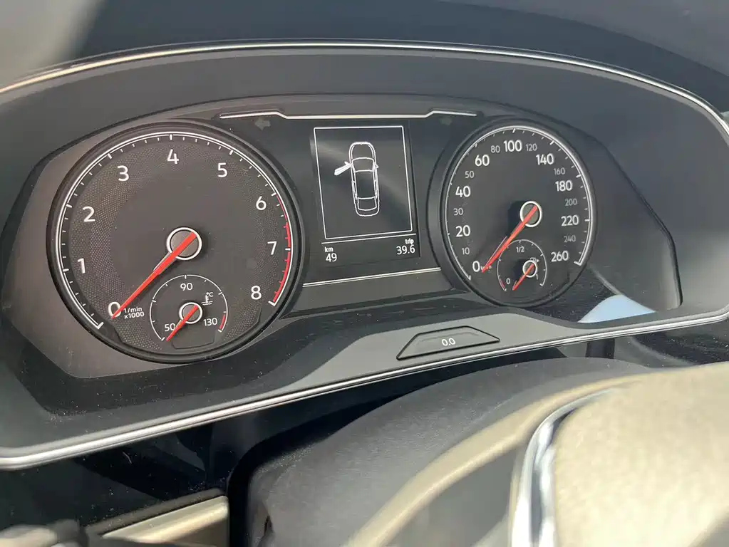 VOLKSWAGEN PASSAT 2024
