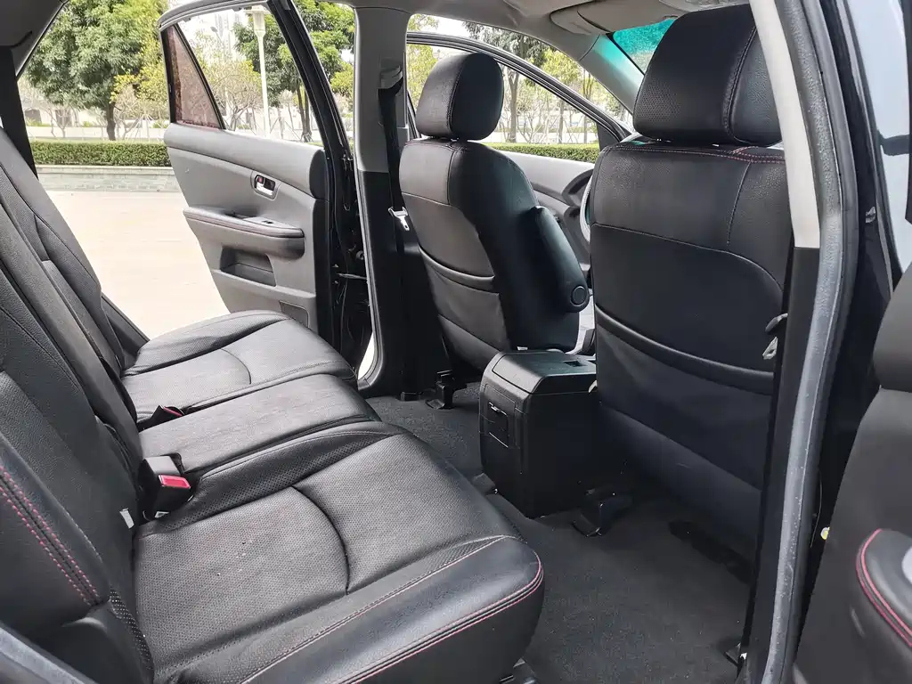 BYD S6 2014