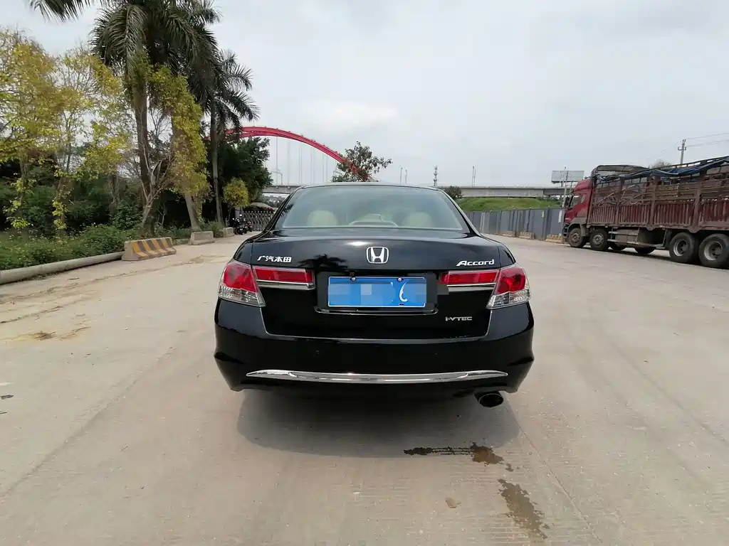 HONDA ACCORD 2011