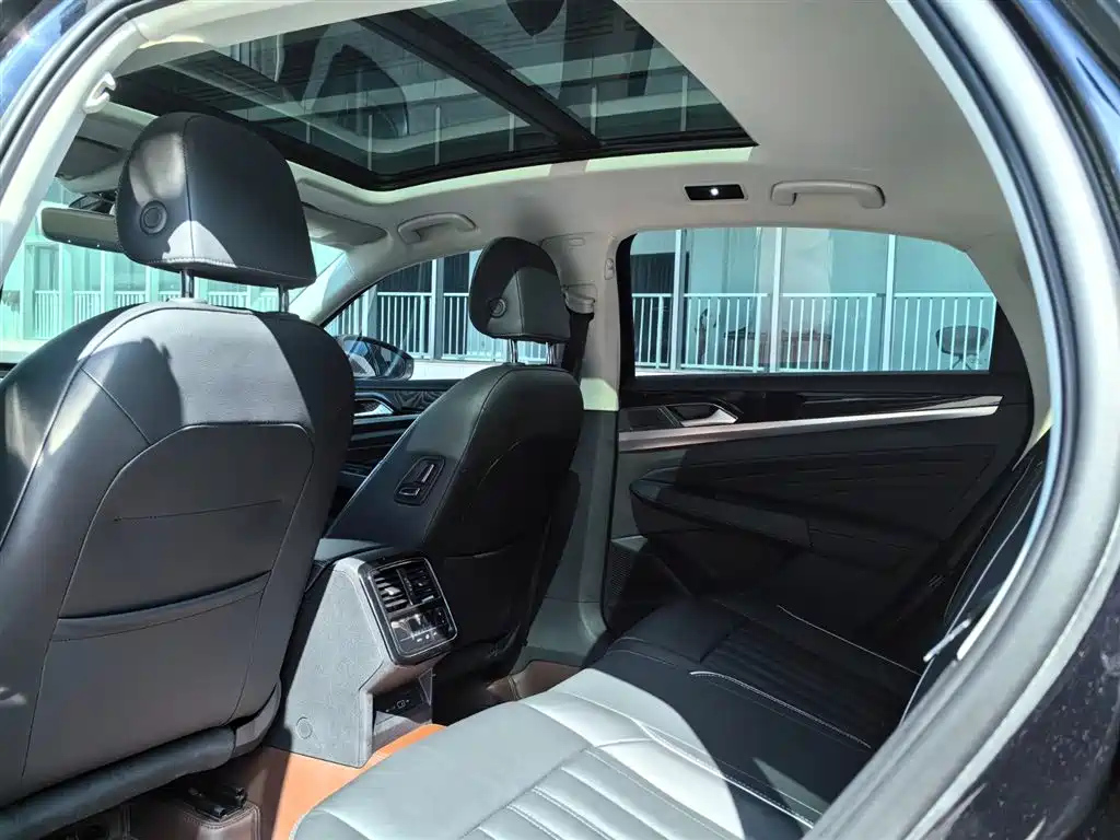 VOLKSWAGEN PASSAT 2021