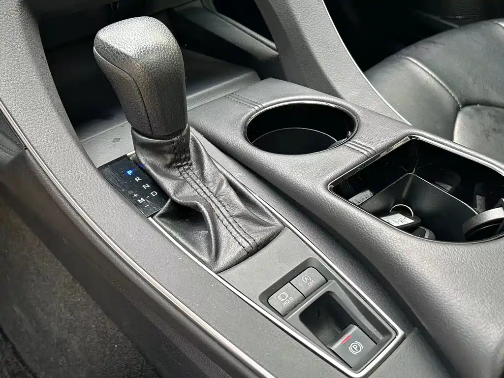 TOYOTA AVALON 2020