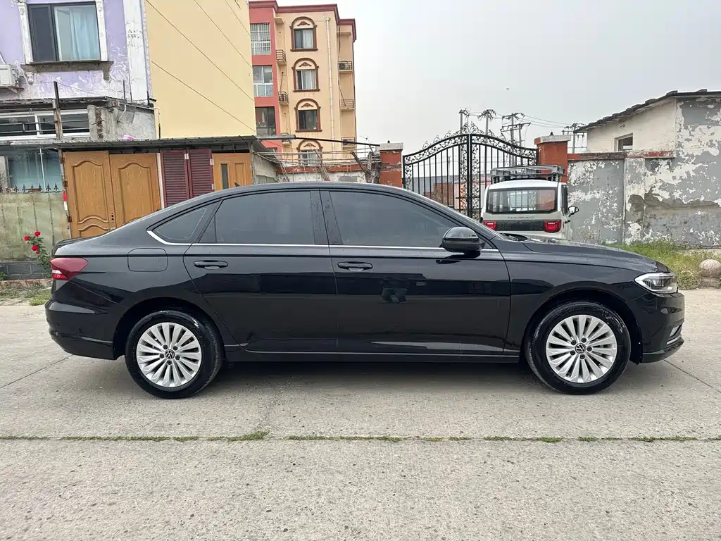 VOLKSWAGEN LAVIDA 2022