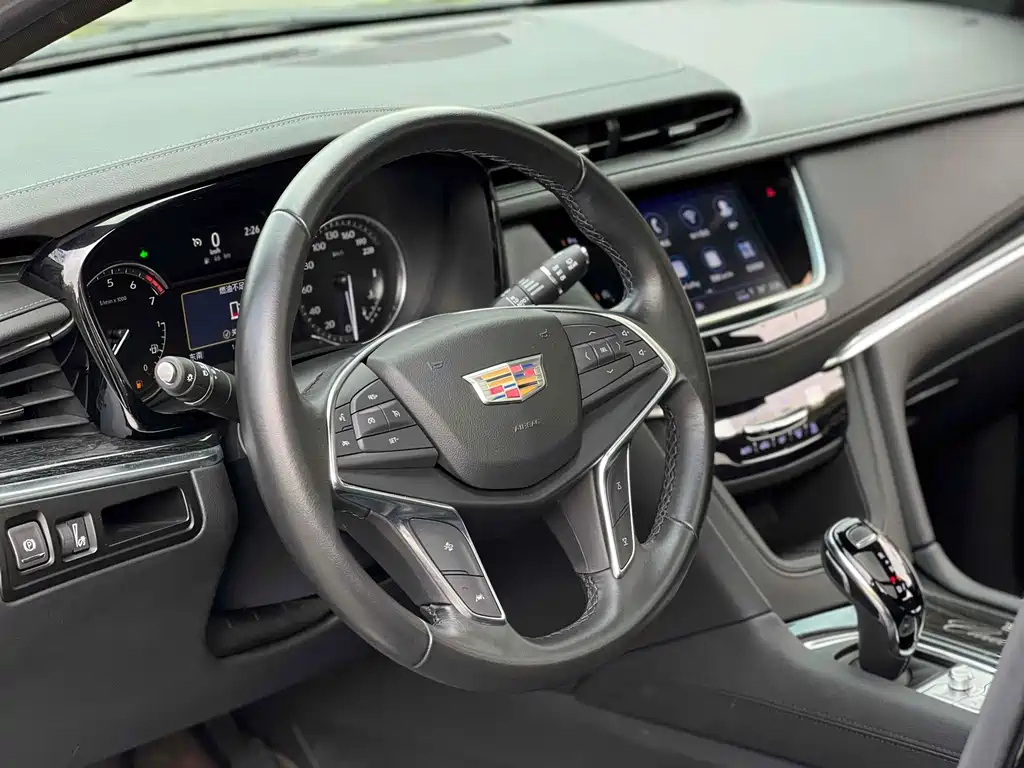 CADILLAC XT5 2021