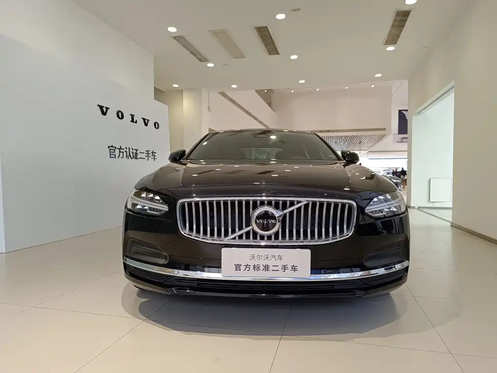VOLVO S90 2022