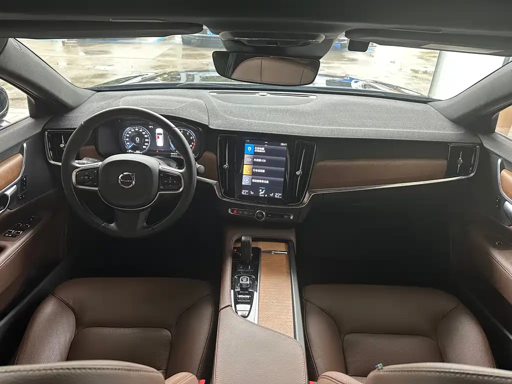 VOLVO S90 2021