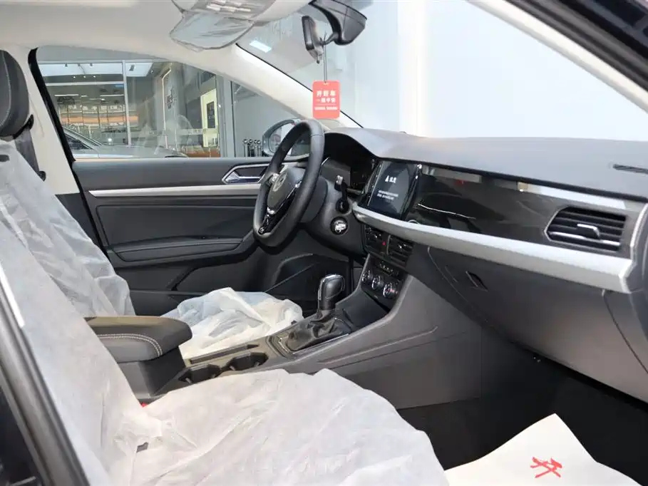 VOLKSWAGEN LAVIDA 2023