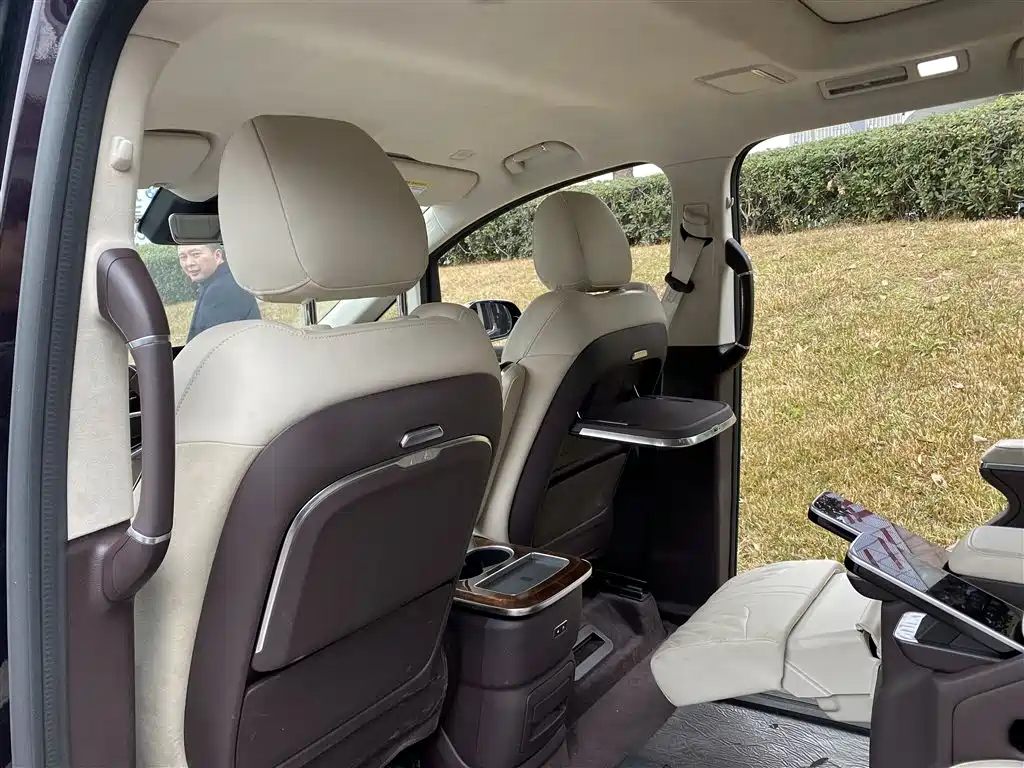 HONGQI HQ9 2023
